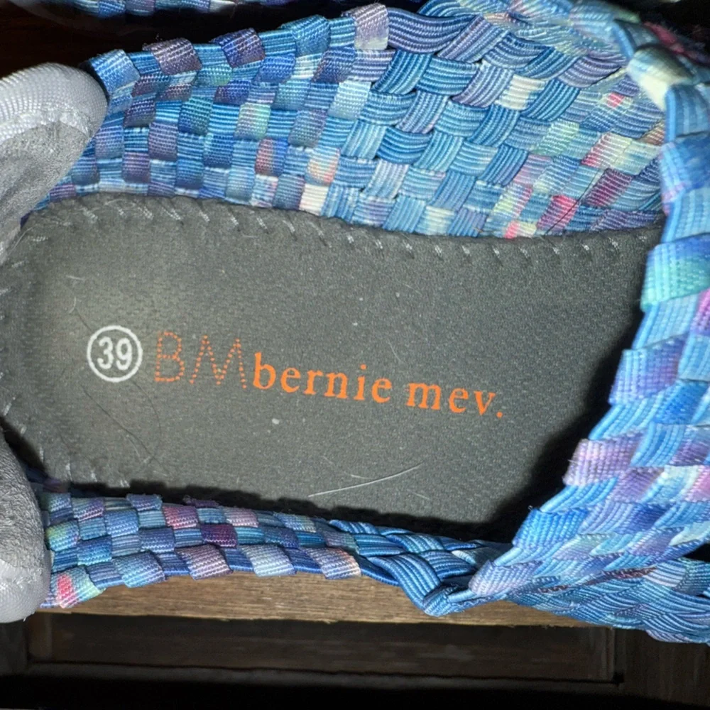 Bernie Mev 39 (9) - Picture 4 of 4